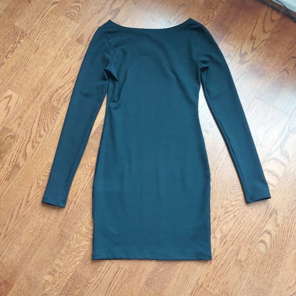 Womans dress with sequin detail - Picture 4 of 4